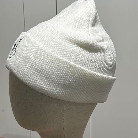 Brand New!! Skeleton hand peace sign beanie - Picture 2 of 5